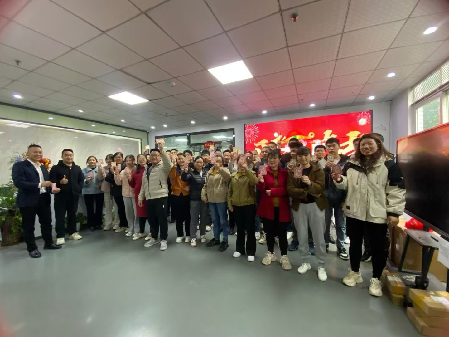 Shenzhen Cuhub presenta una instalación actualizada para impulsar la innovación de pantalla inteligente
